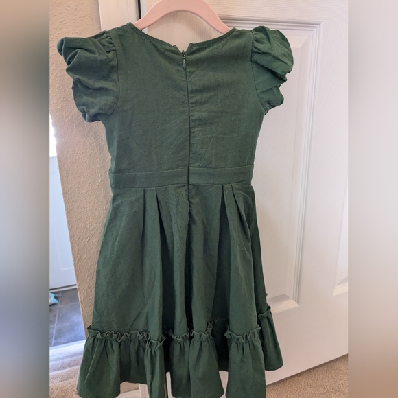 Ivy City Co Mini Dahlia Dress in Green 3T - Picture 5 of 6